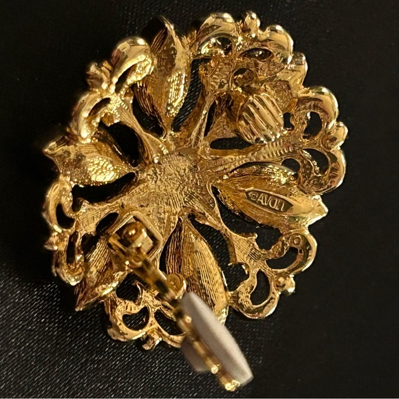 Faux Pearl and Rhinestone Flower Gold-tone Clip-On Earrings by Avon - Picture 2 of 5